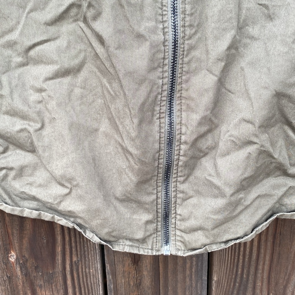 🧥 - Picture 3 of 12